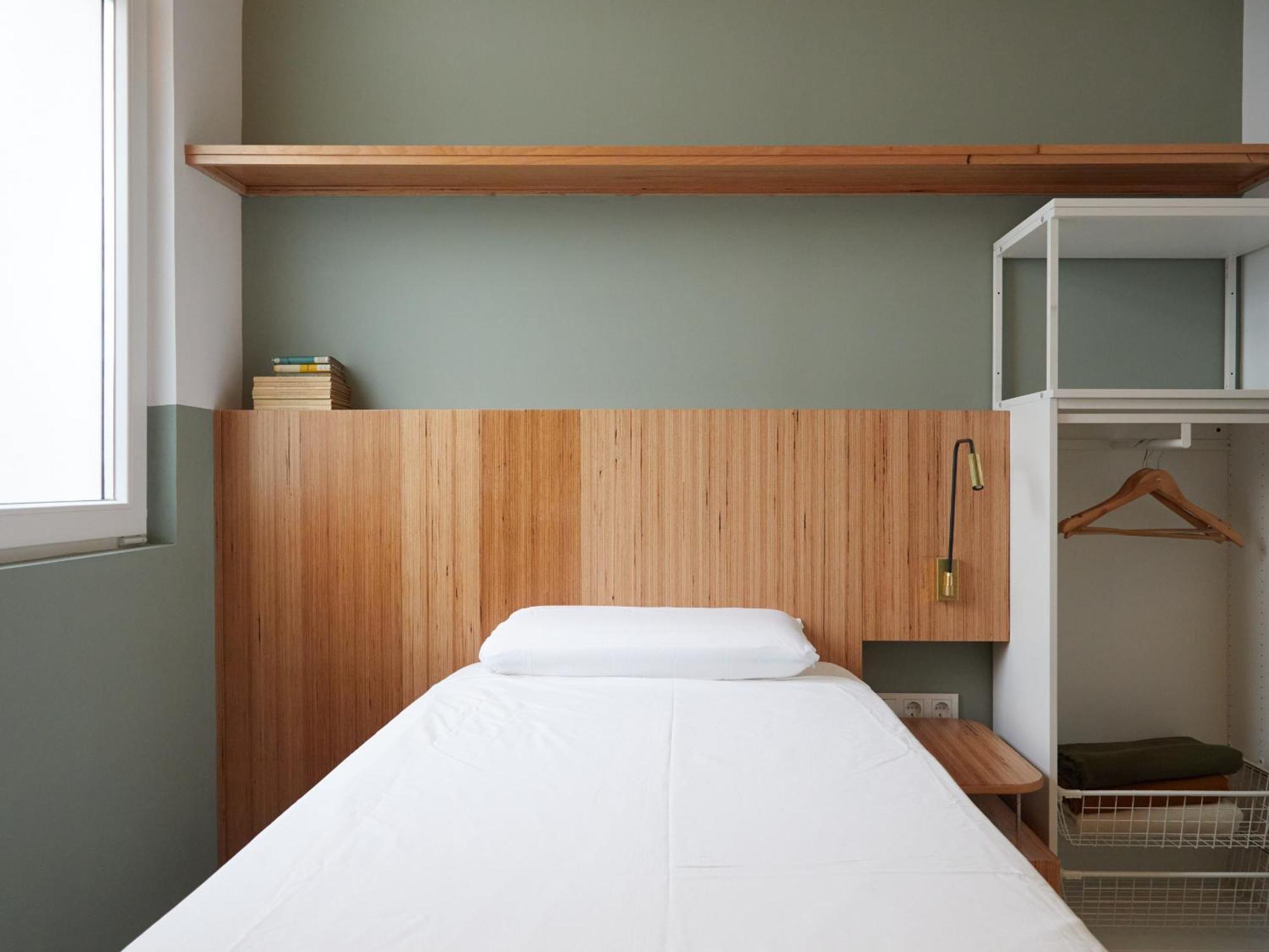 Ola Living Hostal Tetuan Madrid Dış mekan fotoğraf